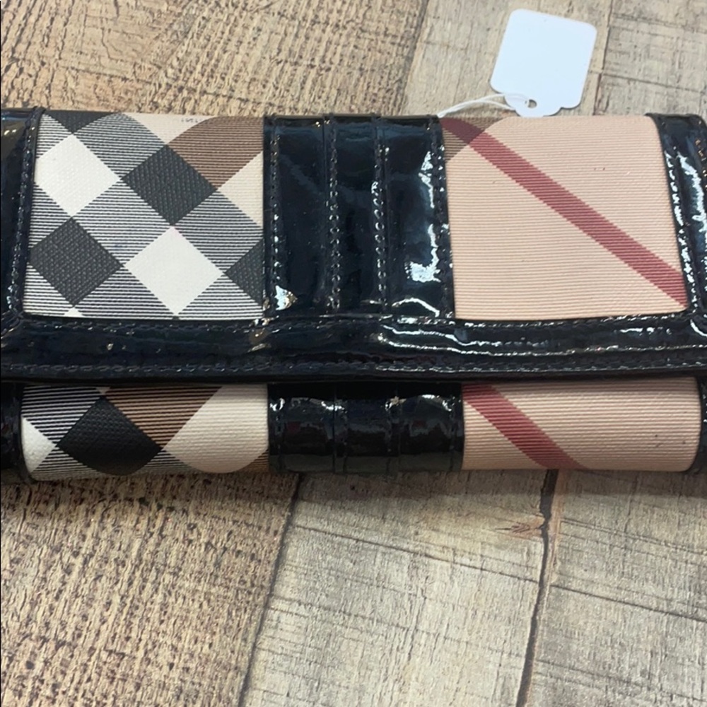 Burberry wallet